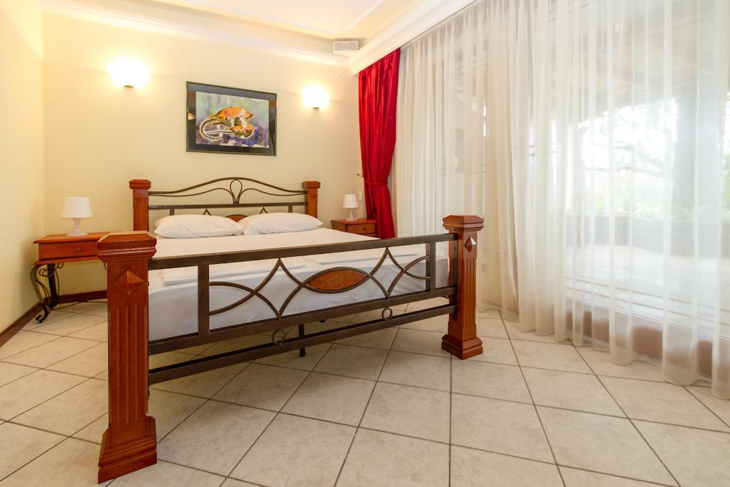 Milan'S Apartments Ilha Sveti Stefan Quarto foto